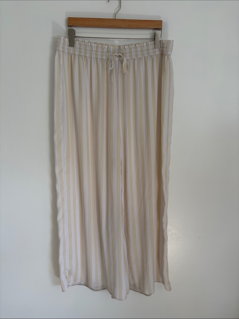 Summersalt Neutral Stripe Elastic Waist Wide Leg Pant - Cream/White 1XL